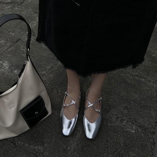 ROAADN 复古法式杏仁头羊皮交叉带内增高玛丽珍女鞋 511 商品图1