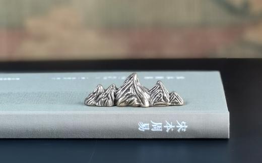 国家珍贵古籍丛刊：《宋本周易》，16开布面精装，[三国魏]王弼、[晋]韩康伯注，[唐]陆德明释文，国家图书馆出版社2024年一版一印，216页，定价120，售价：72元。 商品图2