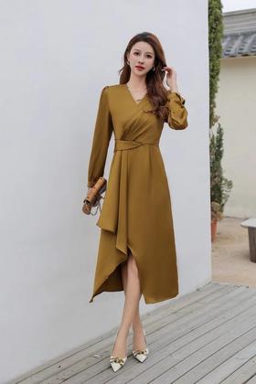 ELLA JADE 精致大气V领光泽感连衣裙 20179
