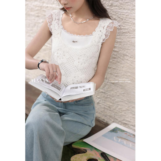 鹿向南「云水谣」米白色法式气质修身蕾丝假两件女背心2025夏新款 商品图2