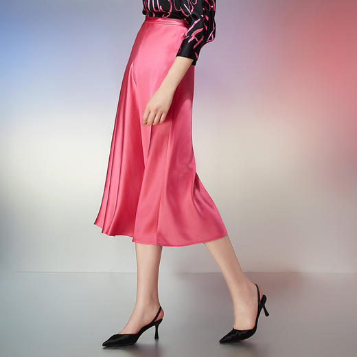 EITIE爱特爱夏季新款时尚百搭通勤显瘦垂感A字半身裙女裙7806502 商品图7