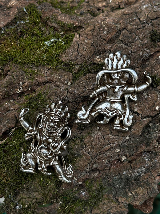 天铁金刚手挂件带挂绳 商品图4