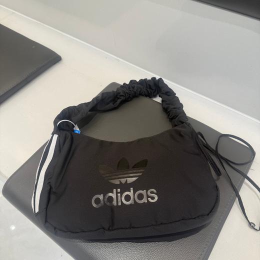 F150三叶草女款云朵包腋下包 商品图0