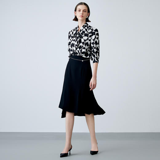 EITIE爱特爱夏新款气质通勤显瘦飘带系带印花衬衫上衣7813508 商品图1