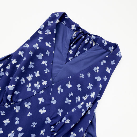 【限时秒杀】法式复古摩登小性感挂脖碎花裙女春夏V领收腰连衣裙V0950350 商品图5