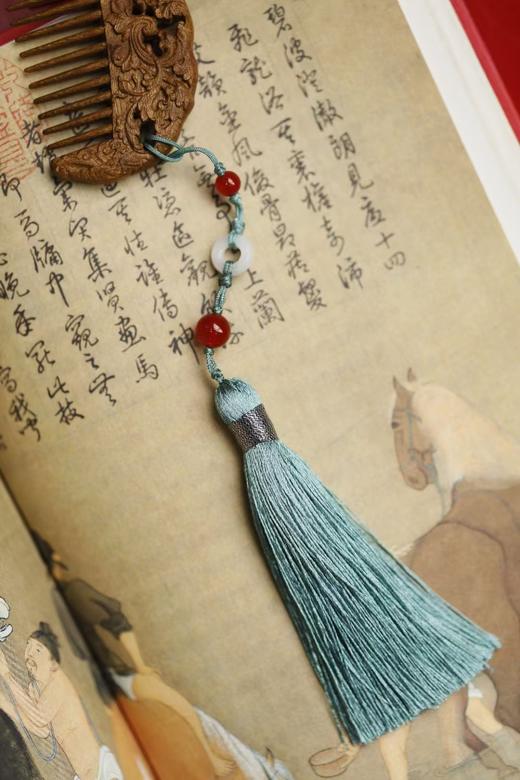 西番莲纹°金丝楠木梳 商品图8