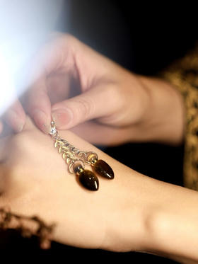 MELI&MOLI |黄虎眼石迷你树叶瓶925银柳叶耳吊—五行之土