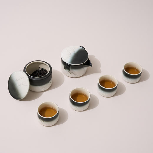 南周文创-就山茶具礼盒（一壶四杯 磨砂质感 山水造型） 商品图3