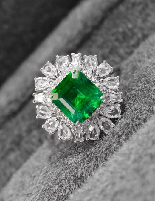 1.5ct刻面祖母绿戒指 商品图1