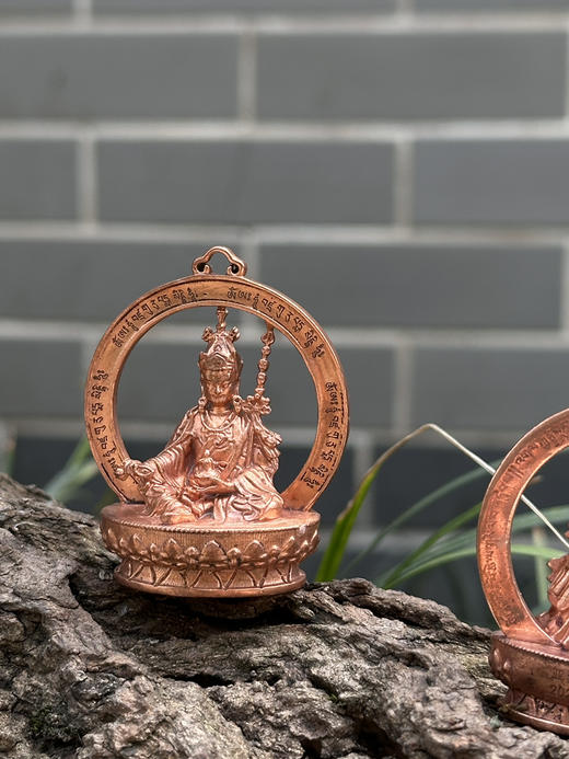 殊胜见即解脱莲师像立体挂件 诸多殊胜物装藏圣物 商品图1