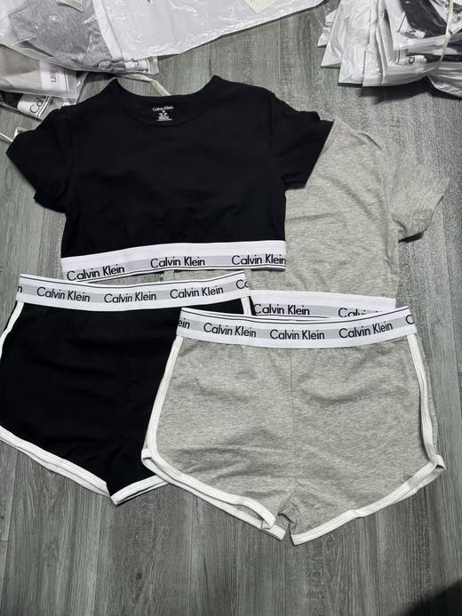 原单正品 2025新品CK体恤式内搭内衣休闲运动套装

黑色灰色，尺码S M L 商品图2