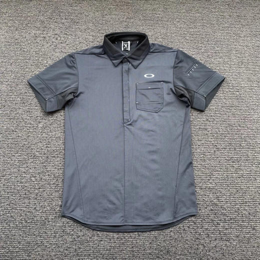 正品日单奥克利男款高尔夫体恤，快干透气，只有深蓝色M L 白色M 各几件。
M 胸围 96，L 胸围102 商品图1