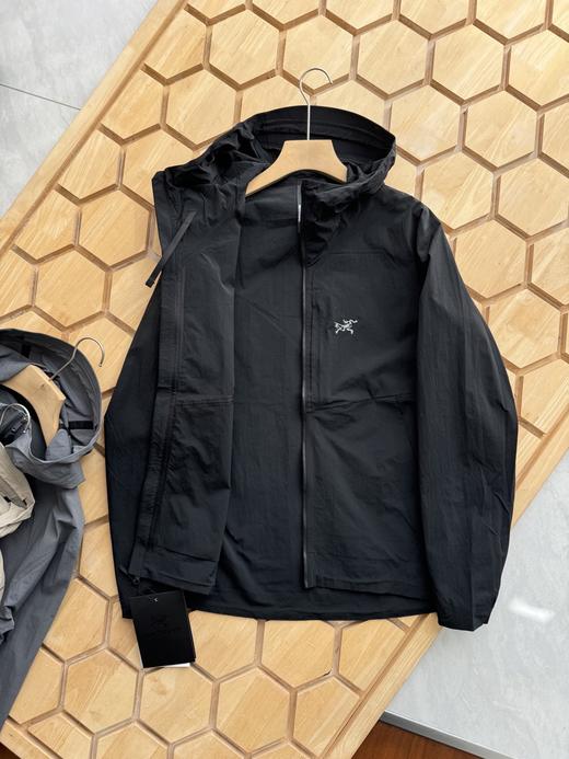 点此购买 始祖鸟春秋季男士全压胶轻量化薄款透气速干衣外套 jj 313450 商品图5