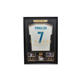 收藏系列 C罗 皇马队7号 17/18 限量版 亲笔签名球衣
