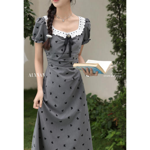 鹿向南「柏林少女」优雅气质2025夏女灰色长裙收腰方领连衣裙 商品图3