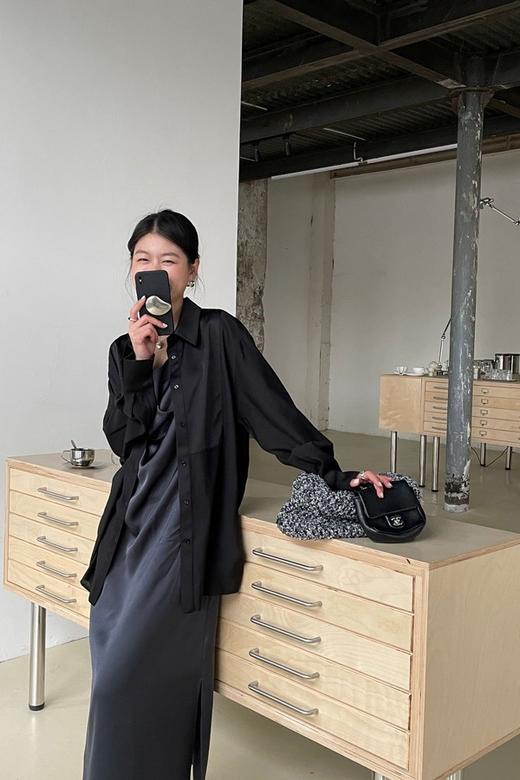 LNNNS 黑色简约优雅光泽感衬衫 20043 商品图2