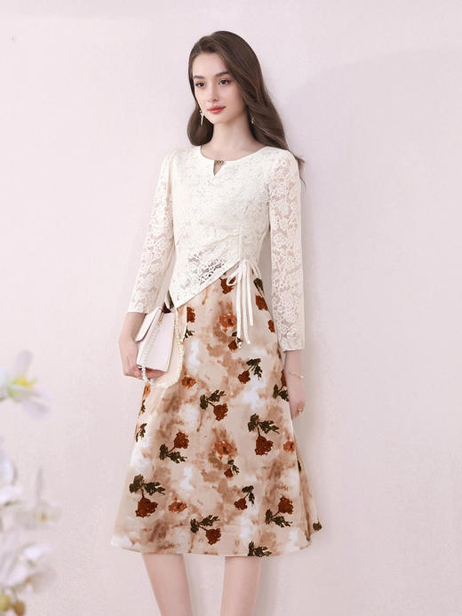 全新升级【铂金会员220/天猫299/差价79】(15130)粉色假两件气质连衣裙春季2025新款蕾丝印花度假风裙子 商品图3