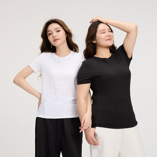 凉爽一夏【 触棉 男女款凉感牛奶T恤】经典圆领简约百搭 自然垂坠下摆 轻磨毛处理工艺 上身快速驱散燥热 商品图5