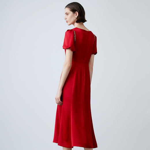 EITIE爱特爱夏季新品时尚优雅泡泡袖修身礼服连衣裙7877505 商品图4