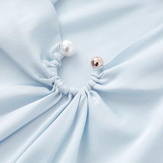 【高货wl】全新升级【铂金会员211/天猫279/差价68】(12657) 洛诗琳25新款典雅上衣设计感珍珠造型时尚斜领七分袖衬衫 商品图2