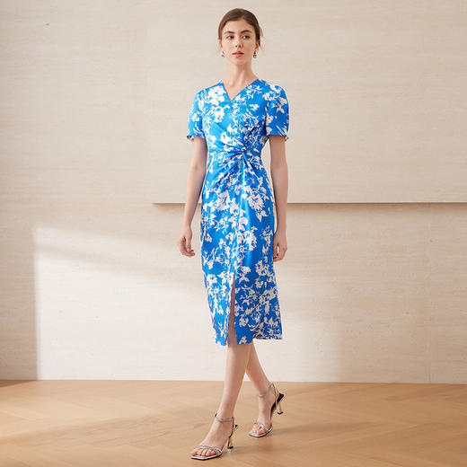 EITIE爱特爱夏装新款国风印花V领收腰开叉显瘦连衣裙2025夏季新款B2507634 商品图3