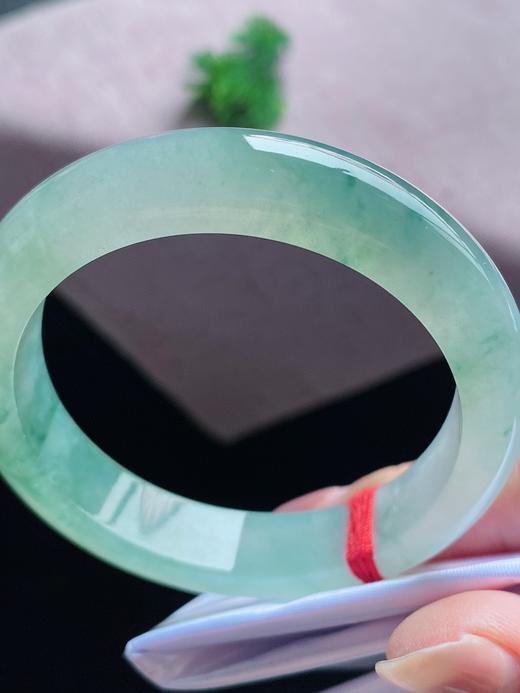 54正圈翡翠手镯 商品图1