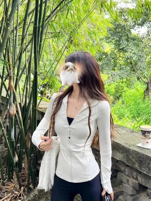 lulu同款无标，显瘦有线条，胸大腰细连帽瑜伽外套，健身跑步日常穿 商品图6