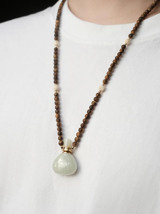 MELI&MOLI |和田玉中号福袋吊坠+26英寸沉香珠/猛犸象牙编珠绳链 商品图1