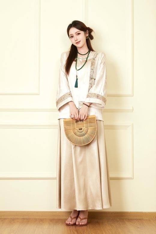 ANSUABEL 温婉新中式提花盘扣外套 20120 商品图3