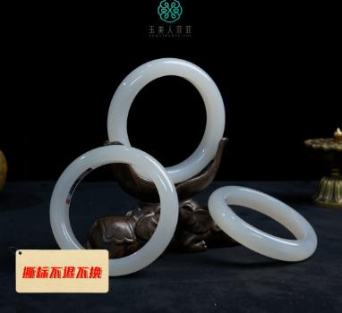 玉美人菲菲~和田玉手镯 商品图0