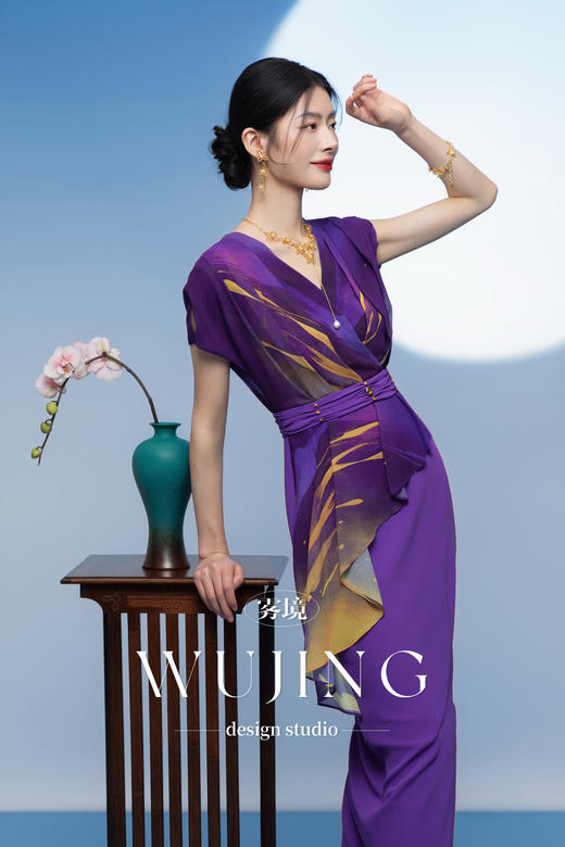 3205277 紫金梦雨 进口蜂窝缎/韩国进口水晶乔其纱连衣裙 雾境 商品图1