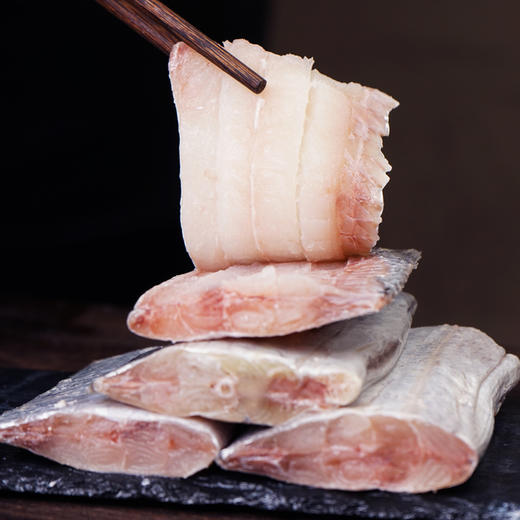 舟山海钓带鱼 | 精选新鲜整条 洁净海域现钓现发 油脂丰富丰腴肥美 刺小肉厚鲜而不腥 商品图1