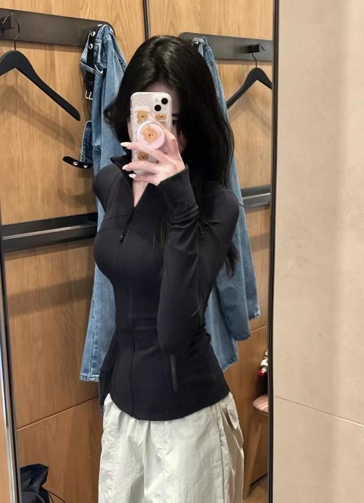 lulu同款无标，显瘦有线条，胸大腰细连帽瑜伽外套，健身跑步日常穿 商品图7