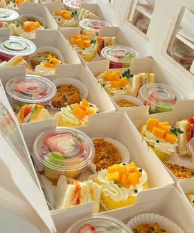 下午茶套盒，人均10-35不等，具体事宜可咨询下午茶销售专员（微信：CakeOnly2023）