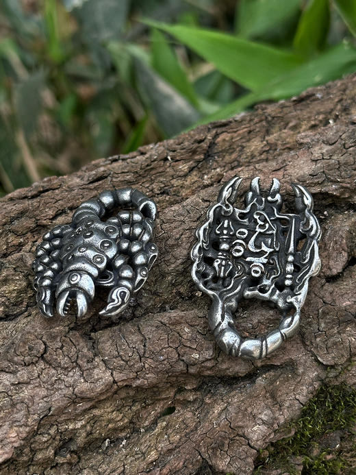 多种圣物融合的忿怒莲师九头铁蝎挂件随赠挂绳 商品图2