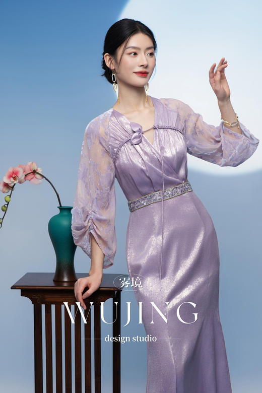 3205152 紫金梦雨 重磅仿真丝印花植绒料/重磅涂层工艺料连衣裙 雾境 商品图1