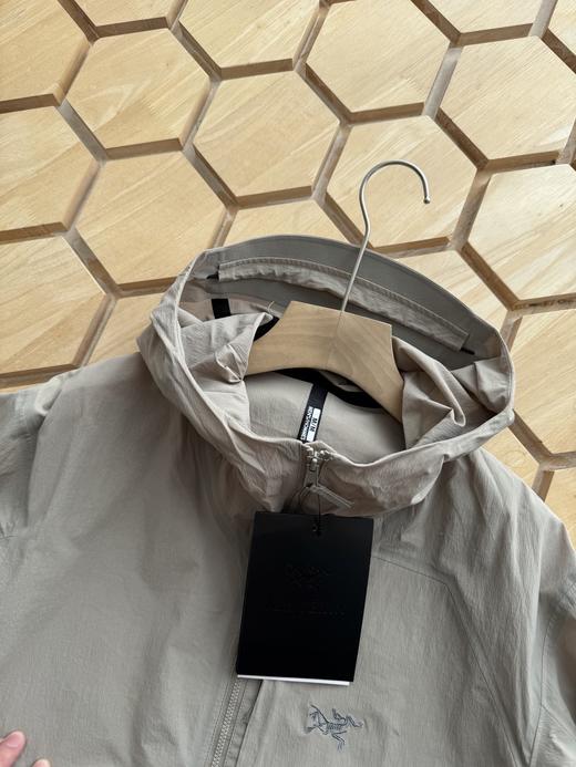 点此购买 始祖鸟春秋季男士全压胶轻量化薄款透气速干衣外套 jj 313450 商品图8