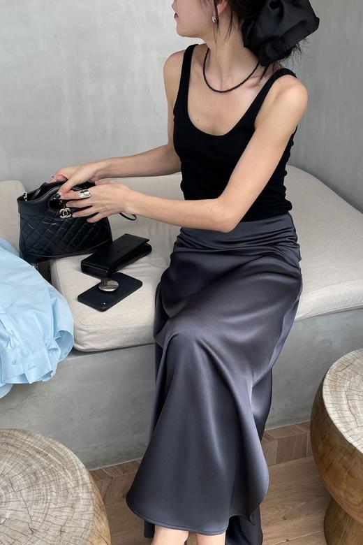 Le Malene 深灰色优雅贵气光泽感半裙 20150 商品图2