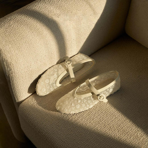 FAYTOBE 山茶花玛丽珍25春款圆头网纱一字扣单鞋透气珠片平底鞋女 商品图3