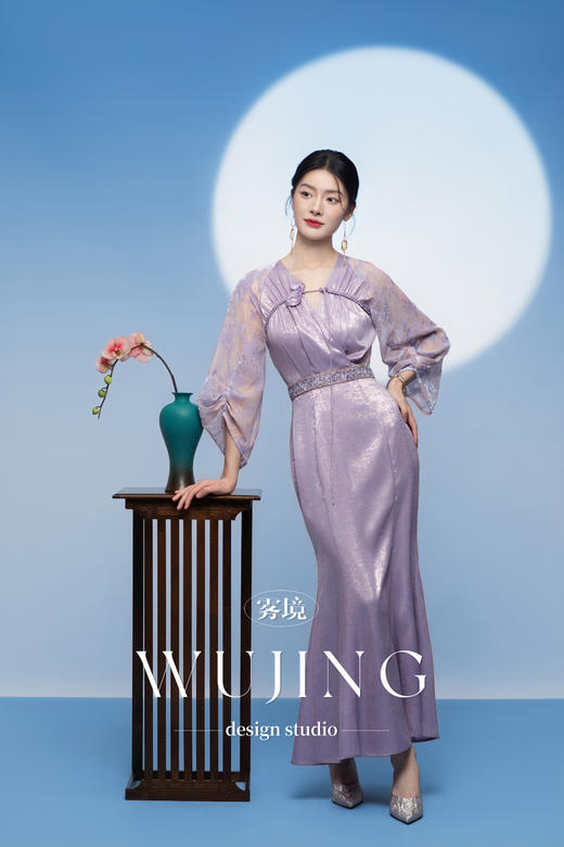 3205152 紫金梦雨 重磅仿真丝印花植绒料/重磅涂层工艺料连衣裙 雾境 商品图0