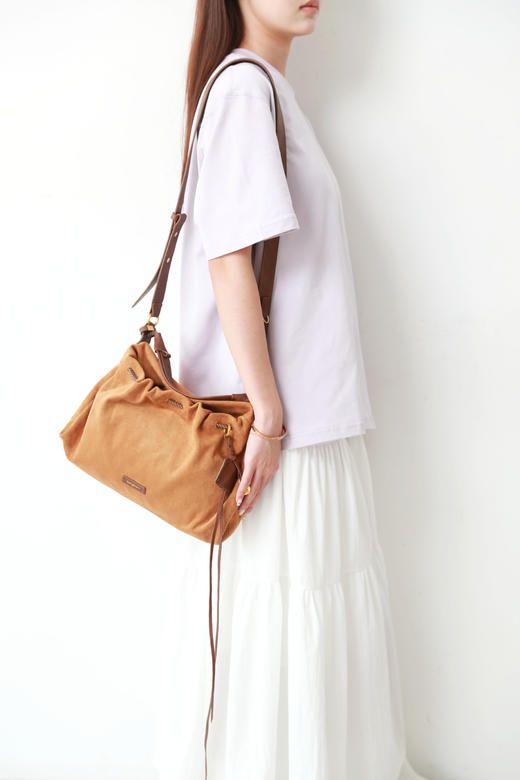 澳洲小牛皮+麂皮拼接，烦尽经文驼包。大容量牛皮托特包包C032766 商品图12