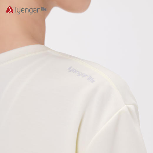 艾扬格 life C1201空气层短袖T恤 柔软垂顺 清爽透气 垂顺抗皱易打理着身更有型 商品图5