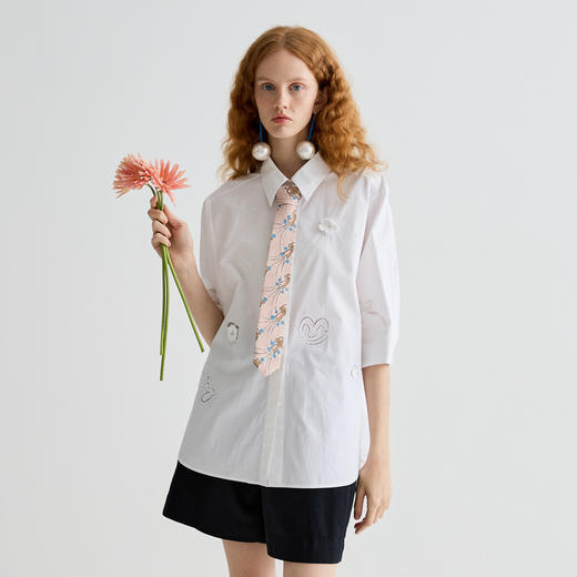 谜底衬衫分袖女2025夏季新品通勤镂空绣花大廓形白衬衣252MC0601 商品图0