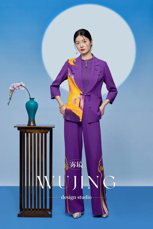 3205272 紫金梦雨 进口纹理蜂窝印花缎外套 雾境 商品图4