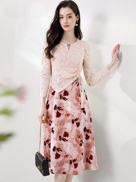 全新升级【铂金会员220/天猫299/差价79】(15130)粉色假两件气质连衣裙春季2025新款蕾丝印花度假风裙子 商品图1