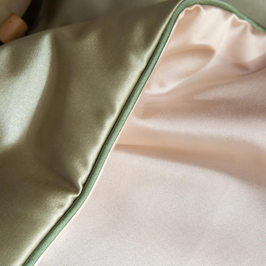 热卖中！！【英国百年品牌】欧特家·OETKER七星级酒店 冰锦丝抗菌水光被（下单72小时内发货！） 商品图5