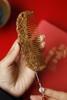 西番莲纹°金丝楠木梳 商品缩略图2