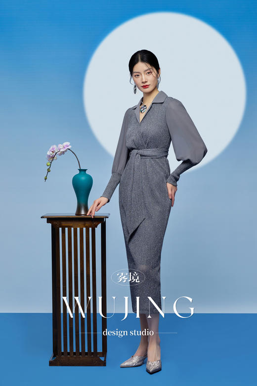 3205184 烟岚云岫 重工烫钻植绒弹力料/韩国进口水晶乔其纱连衣裙 雾境 商品图4