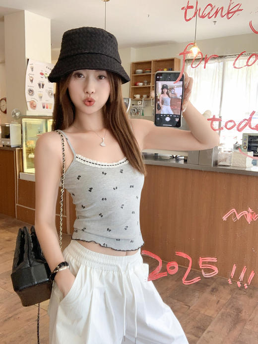 【110元任选3件】现货秒杀！卖完下架不再补 ！微信粉丝打折价！！蝴蝶结印花吊带背心 商品图1