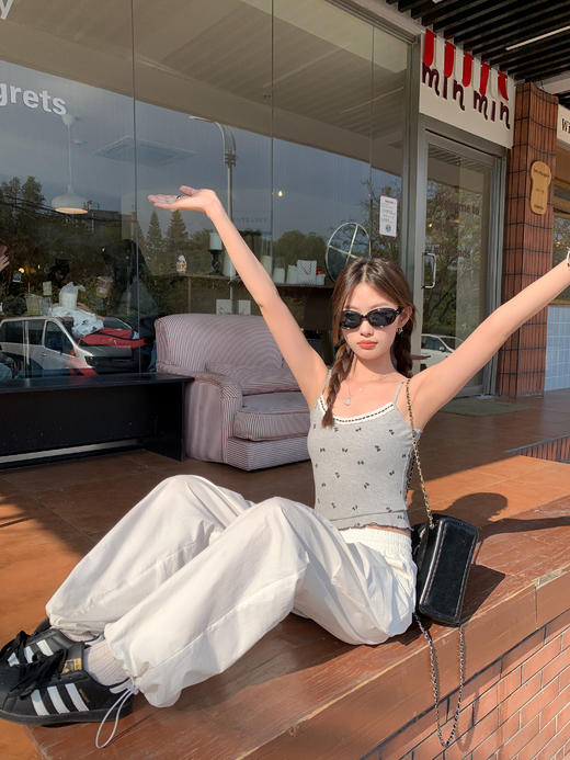 【110元任选3件】现货秒杀！卖完下架不再补 ！微信粉丝打折价！！蝴蝶结印花吊带背心 商品图10